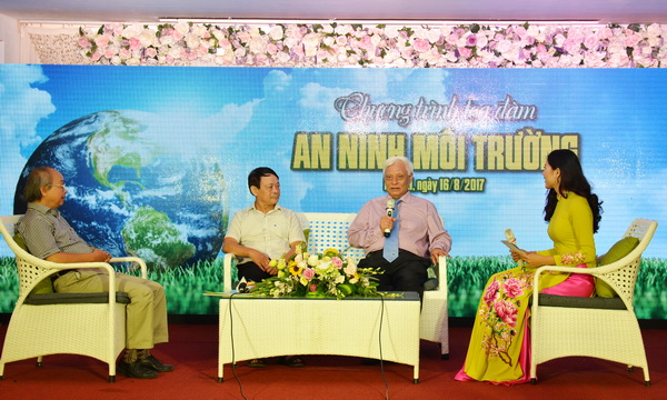 Cần[-]đánh[-]giá[-]đúng[-]mức[-]về[-]vấn[-]đề[-]an[-]ninh[-]môi[-]trường[-]tại[-]Việt[-]Nam